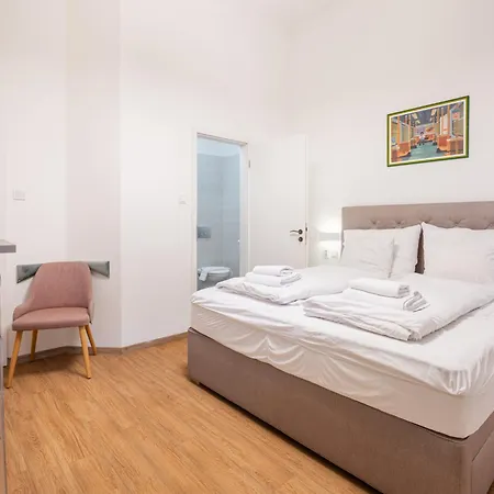 Klauzal Luxury Studio K21 Apartmán *